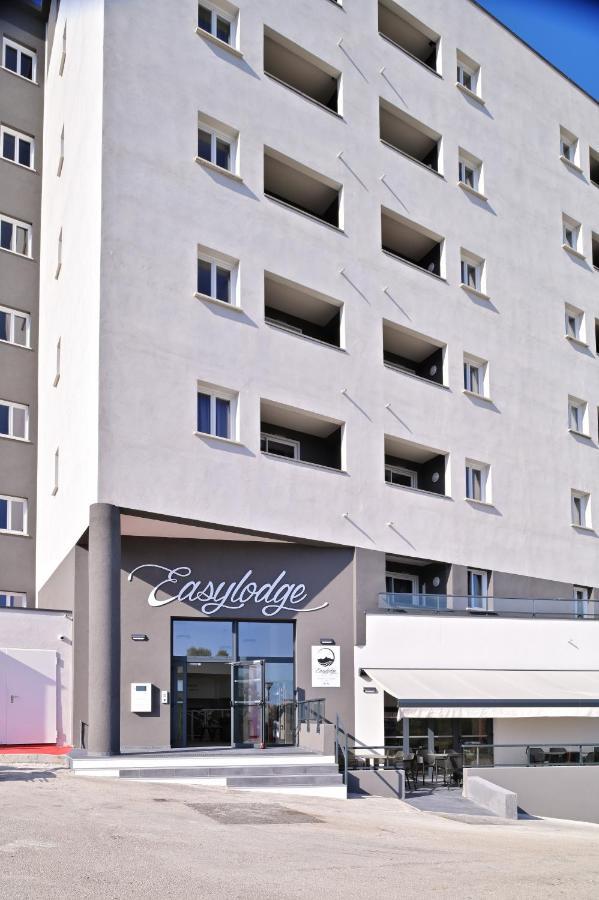 Residence Easy Lodge アジャクシオ エクステリア 写真